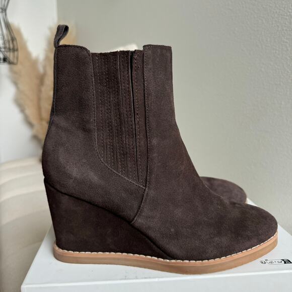 Splendid Wanda Dark Chocolate Brown Suede Wedge Ankle Bootie 8.5 - Picture 2 of 10